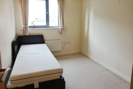 2 bedroom flat to rent - Photo 5