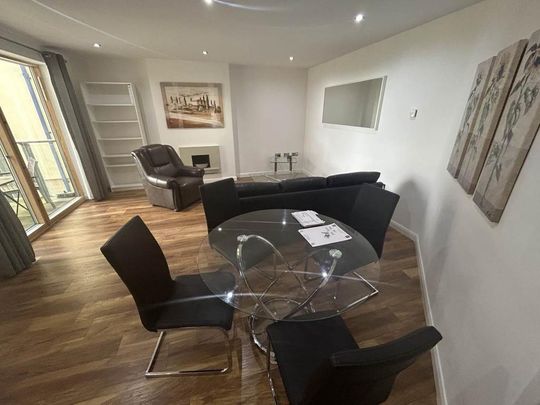 2 bedroom flat to rent - Photo 1