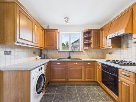 3 bedroom end of terrace house to rent - Photo 5