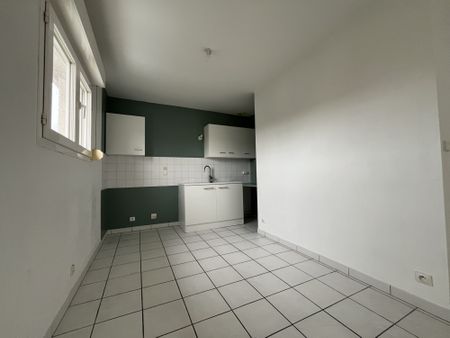 Location Appartement 3 pièces 63m² LE HAILLAN 33185 - Photo 3