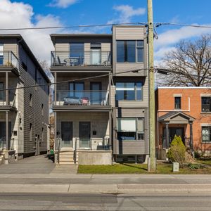507 Churchill Avenue North - 2A - Photo 3