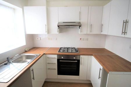 2 bedroom semi-detached house to rent - Photo 5