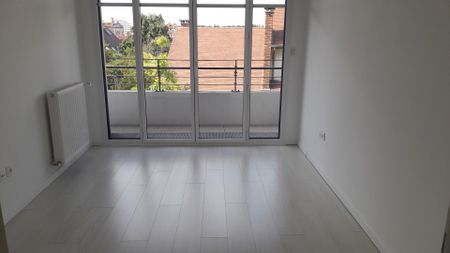 location Appartement T2 DE 46.41m² À MAISONS ALFORT - Photo 2