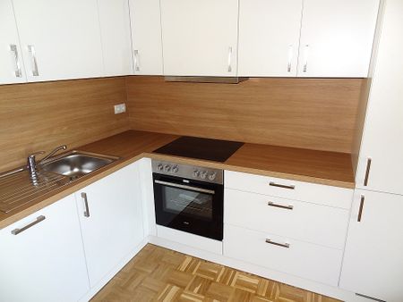 Gemütliche und geräumige Mietwohnung mit neuer Küche und großem Wohn- Esszimmer …! - Foto 3