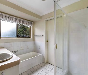 Fantastic location - Walk to John Paul College - Photo 6