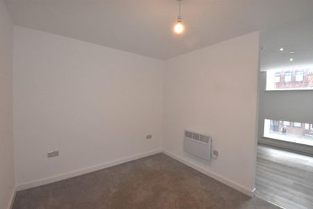 Studio to rent - Photo 2