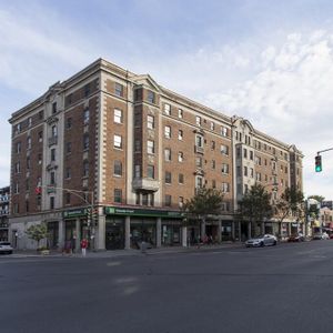 5002-5018 Sherbrooke West - 3 Bedrooms - 5002 Rue Sherbrooke Ouest, Westmount - Photo 2