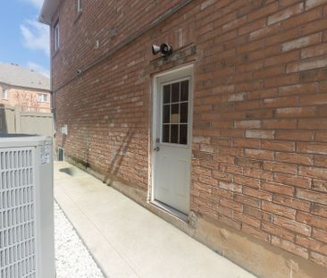 For Lease - 3 Lampman Crescent Unit# Basement, Brampton, Ontario - Photo 5