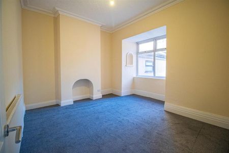 4 bedroom terraced house to rent - Photo 5