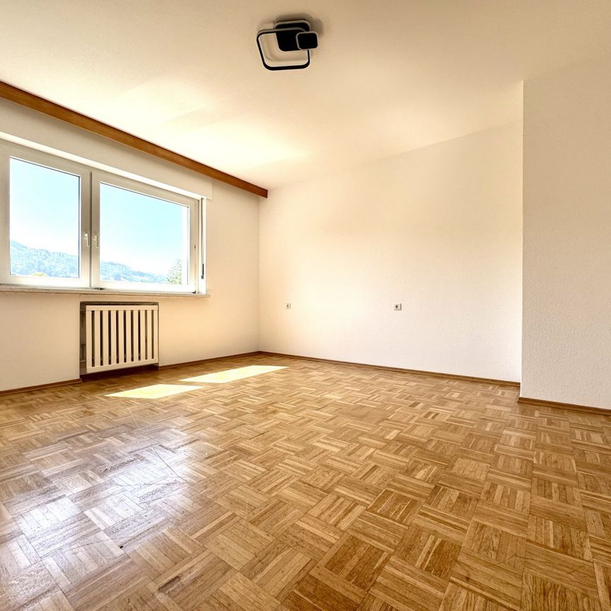 Großzügige 4-Zimmerwohnung mit Balkon in Höchst - Foto 1