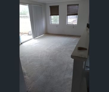 Fremantle near river and George Street Precinct Located 4 Bedroom 2... - Photo 1