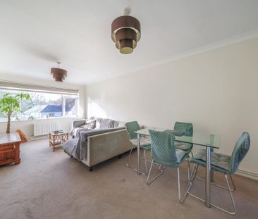 2 bedroom flat to rent - Photo 2