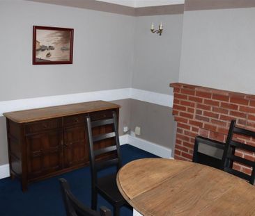 2 bedroom semi-detached house to rent - Photo 3