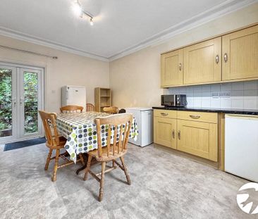 4 bedroom maisonette to rent - Photo 1