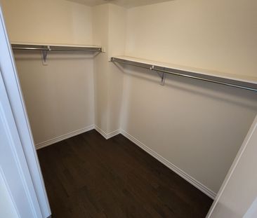 For Lease - 21 Coho Drive, Whitby, Ontario - Photo 3