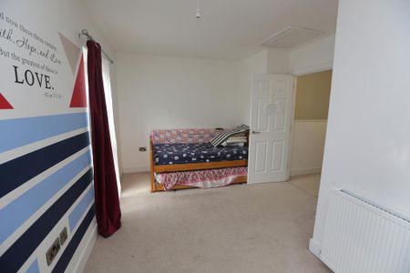 2 bedroom terraced house to rent - Photo 4