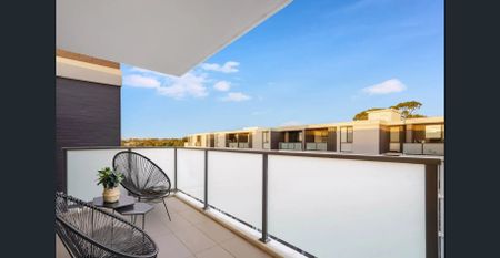 Unique One Bedroom Apartment + Study with District Views - Photo 5