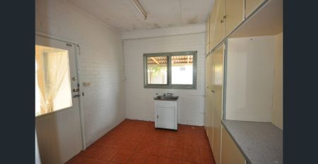 COTTAGE IN PRIME LOCATION - Photo 3