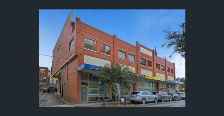 FOOTSTEPS TO CROYDON VILLAGE - Photo 4