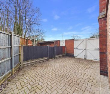 2 bedroom end of terrace house to rent - Photo 3