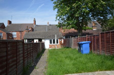 2 bedroom house - Photo 4