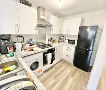 1 bedroom in a house share to rent - Photo 3