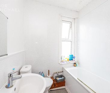 4 bedroom terraced house to rent - Photo 6