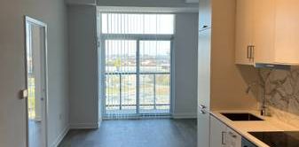 1 bedroom + big den condo; parking available (walk to subway) - Photo 2