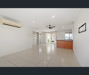 8 Hansen Street, Burnett Heads, Qld 4670 - Photo 4