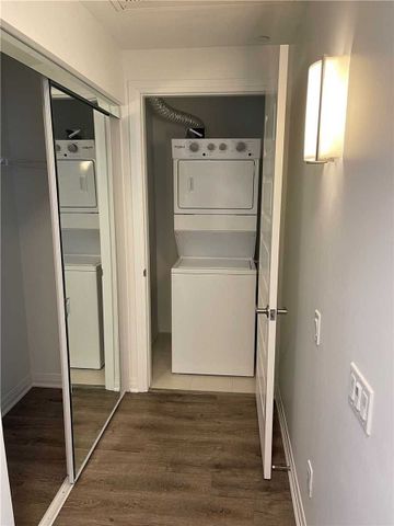 For Lease - 95 Dundas Street Unit# 504, Oakville, Ontario - Photo 2