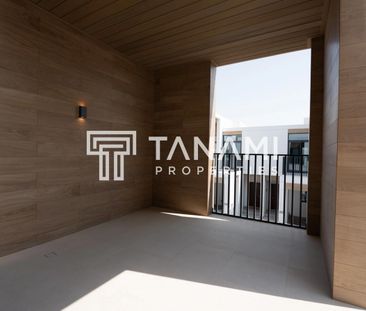 Brand New | Spacious 3 BHK + Maid | Prime Location - Photo 1