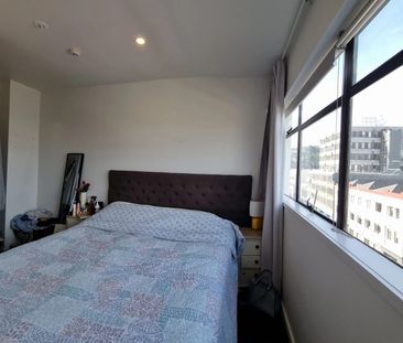 Prime Location - 4-Bedroom Home in Thorndon Quay, Pipitea - Photo 6