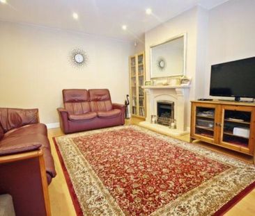 4 bedroom semi-detached house to rent - Photo 3