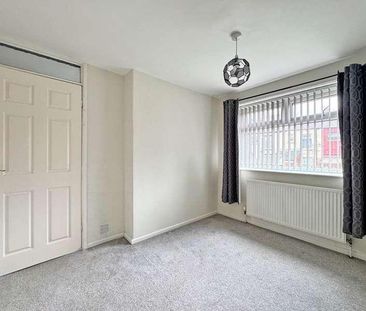 Turf Lane, Royton, OL2 - Photo 3