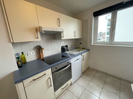 Location Appartement 3 pièces 56m² - Photo 4