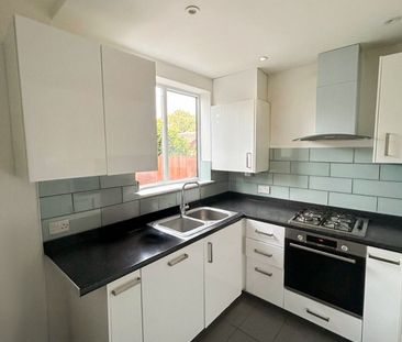 Room in a Shared Flat, Woodmansterne Road, SW16 - Photo 5