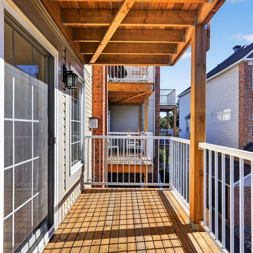 For Lease - 108 Centrepointe Drive Unit# G, South of Baseline to Knoxdale, Ontario - Photo 1