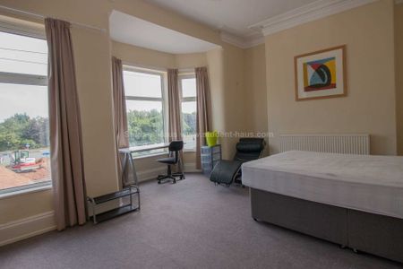 Bolton Road, Salford - Photo 5