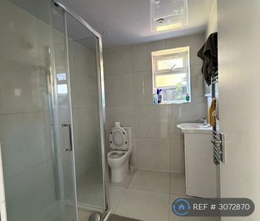 Studio to rent - Photo 6