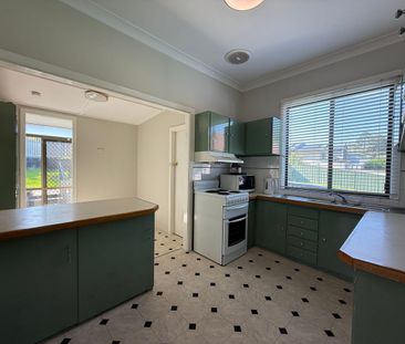 Comfort, Space & Serenity in the Heart of Cardiff - Photo 6