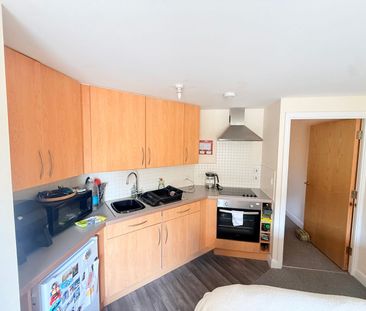 Standish Court, Taunton, Somerset - Photo 4