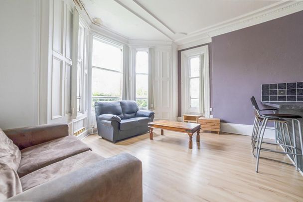 2 bed apartment to rent in Grosvenor Place, Jesmond, NE2 - Photo 1