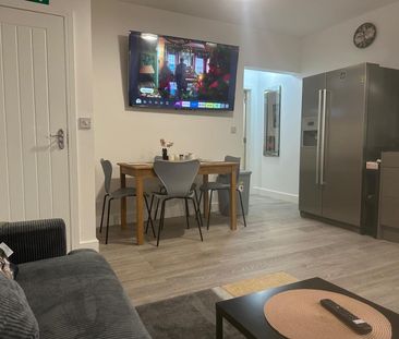 2 Beds - Apartment - - Photo 1