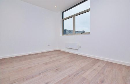 1 bedroom penthouse to rent - Photo 2