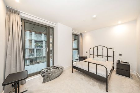 Windsor Square, Royal Arsenal Riverside, London, SE18 6HS - Photo 4