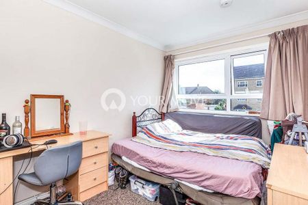 3 bedroom flat to rent - Photo 2
