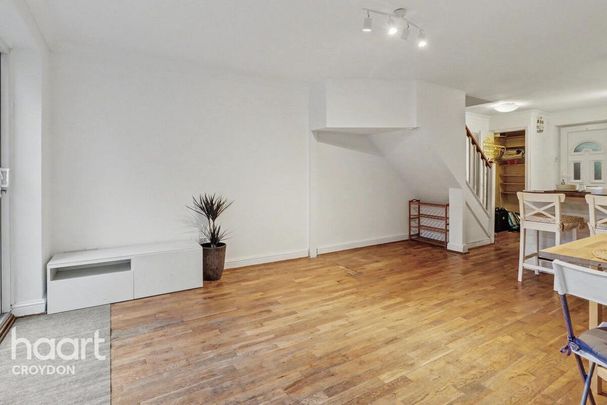 2 bedroom end of terrace house to rent - Photo 1