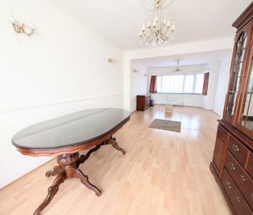 3 Bed Semi Detached House - Photo 3