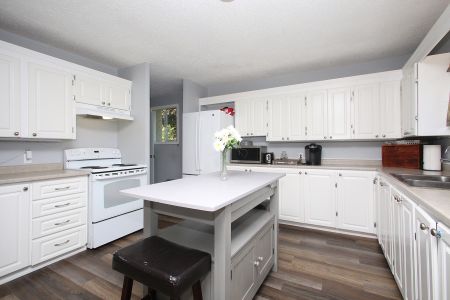 For Lease - 9 Bridge Street Unit# 2nd Flr, Kawartha Lakes, Ontario - Photo 4