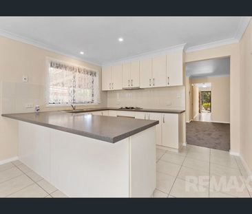 Brick Beauty in Flowerdale - Photo 3